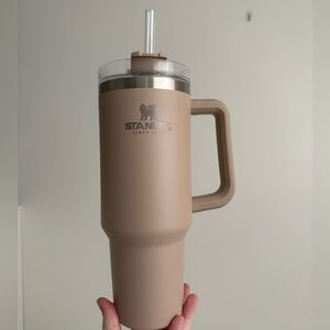 Stanley Adventure Quencher Tumbler in Driftwood 40oz